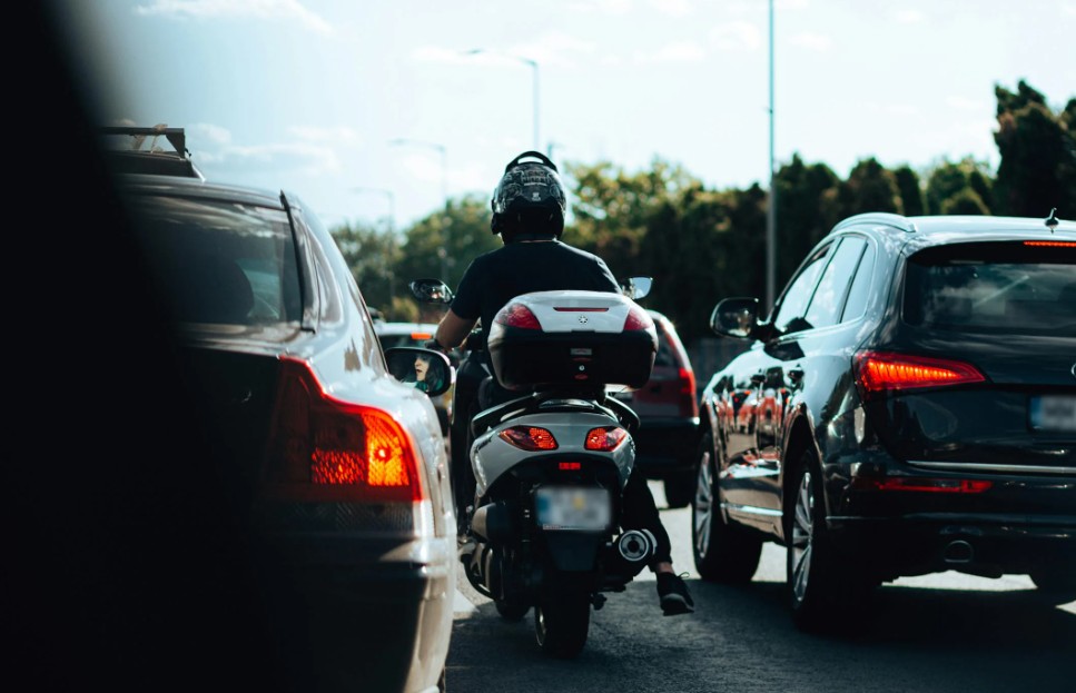How Much Space Should I Leave While Overtaking in Windy Conditions