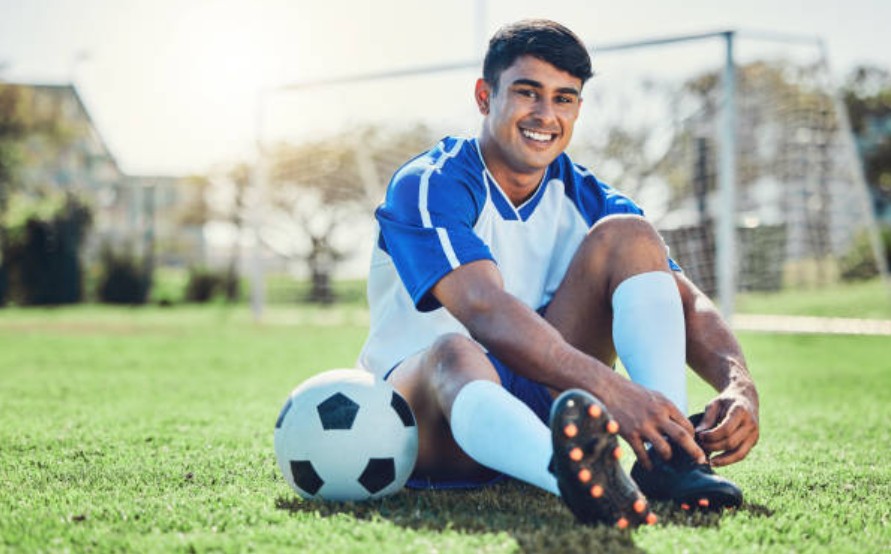 Main Reason Footballers Cut Holes in Their Socks