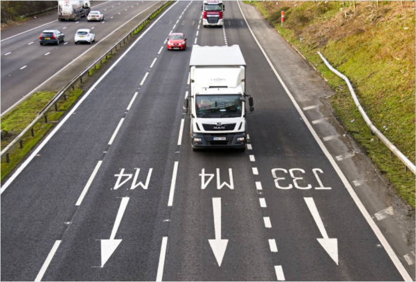 Some Two-Way Roads Are Divided into Three Lanes – Why Is This Dangerous for UK Drivers