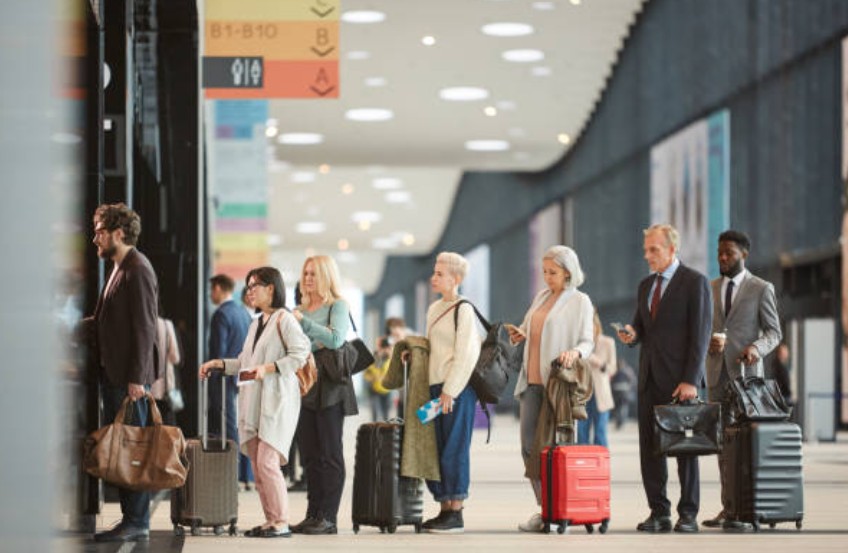 Does Online Check-In Change the Need to Arrive Early