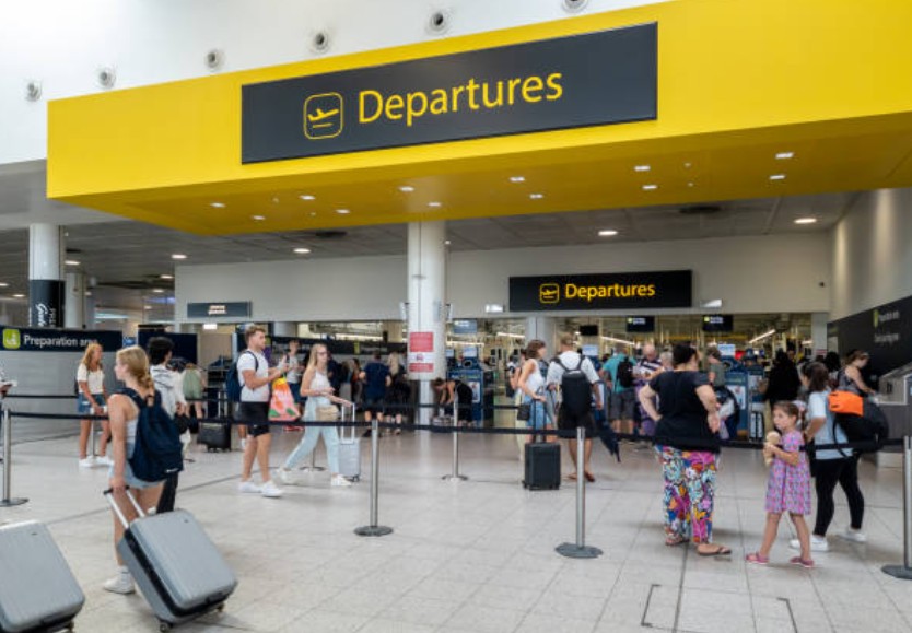 How Long Before a Flight Should I Be at the Airport UK