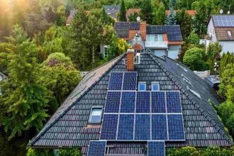 How Many Solar Panels to Power a House