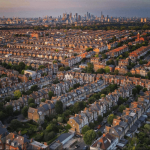 According to Rightmove’s latest report, which assesses housing and mortgage patterns from March 2020 to the present day, interest in rural and coastal locations has started to wane.