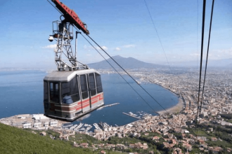 Naples cable car crash