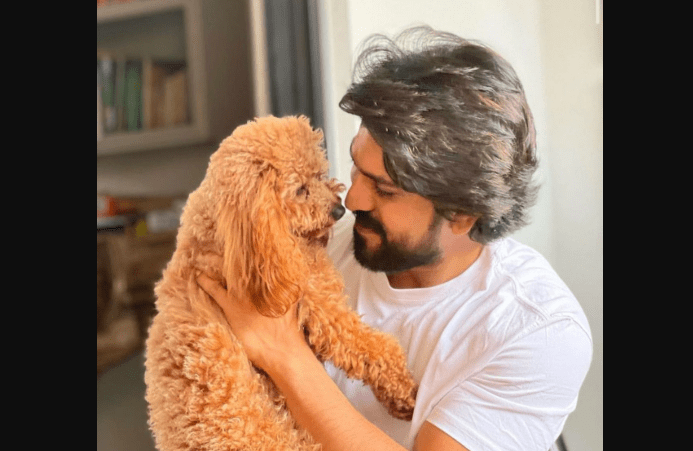 Ram Charan with his pet dog