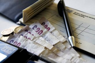 What Is the Maximum Income to Qualify for Legal Aid UK