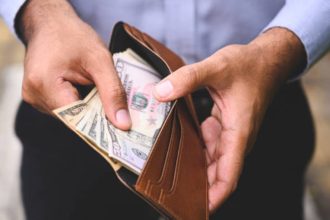 What is the maximum income to qualify for Legal Aid uk