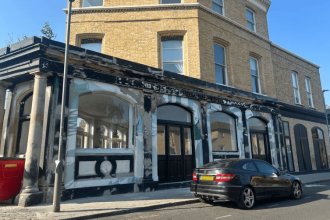 queens arms battersea pub reopening