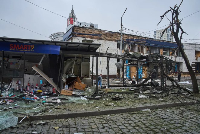 Russian strikes on Kyiv