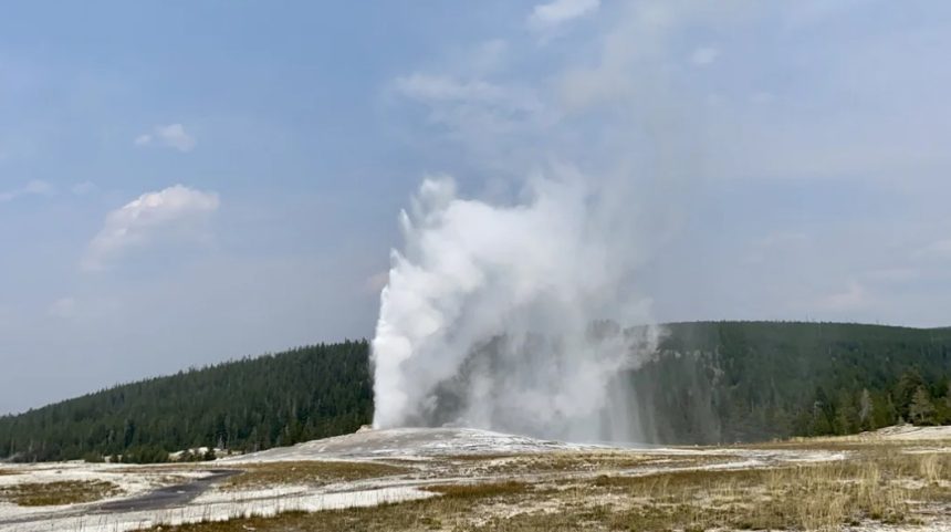 Thermal crust in Yellowstone