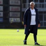 Jose Mourinho (X)