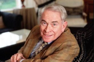 Stanley Baxter